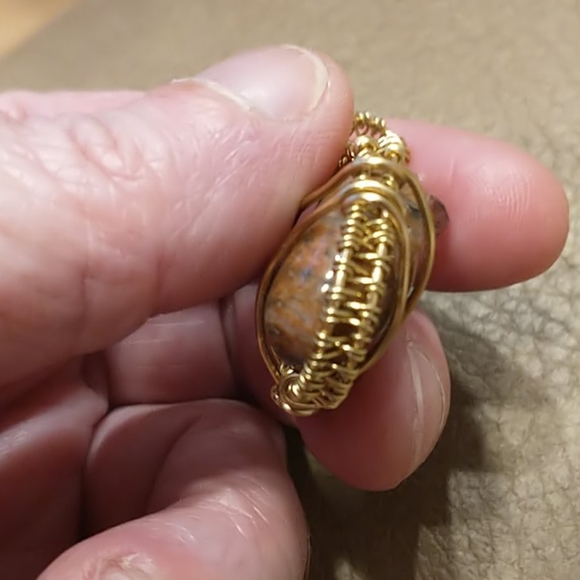 🇨🇦Hand Wire Wrapped Pendant - Picture 3 of 3